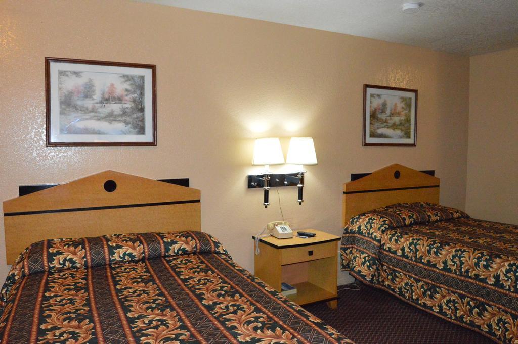 Delux Inn Tulsa Phòng bức ảnh