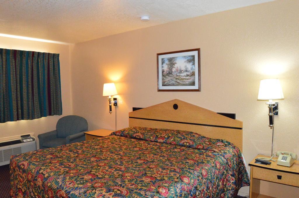 Delux Inn Tulsa Ngoại thất bức ảnh