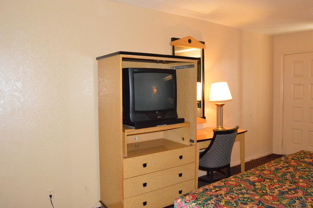 Delux Inn Tulsa Ngoại thất bức ảnh